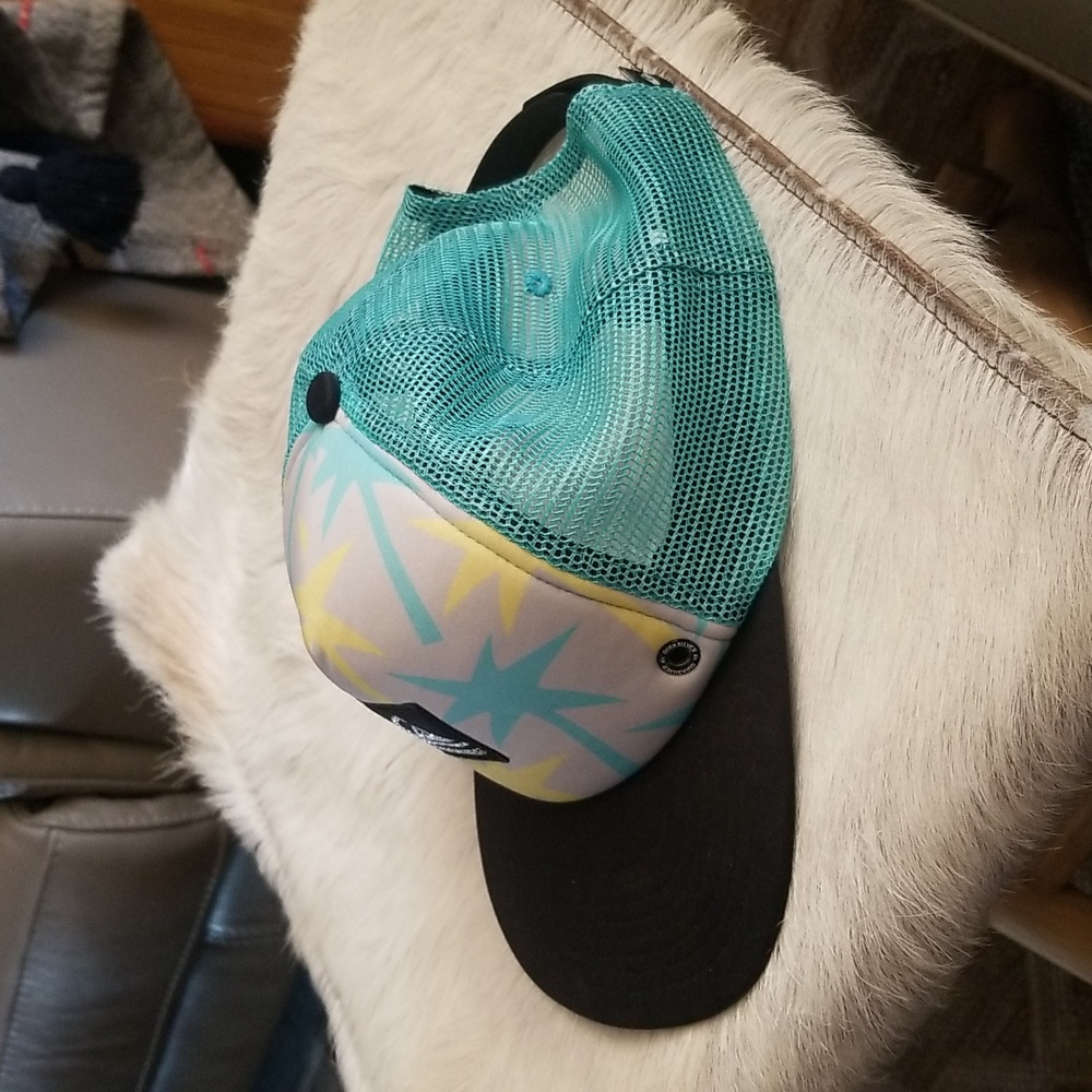 Quicksilver Trucker Hat - Picture 2 of 8